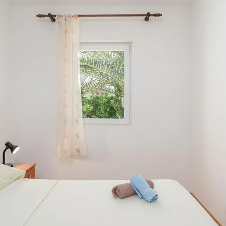 Branko Apartmán Povljana